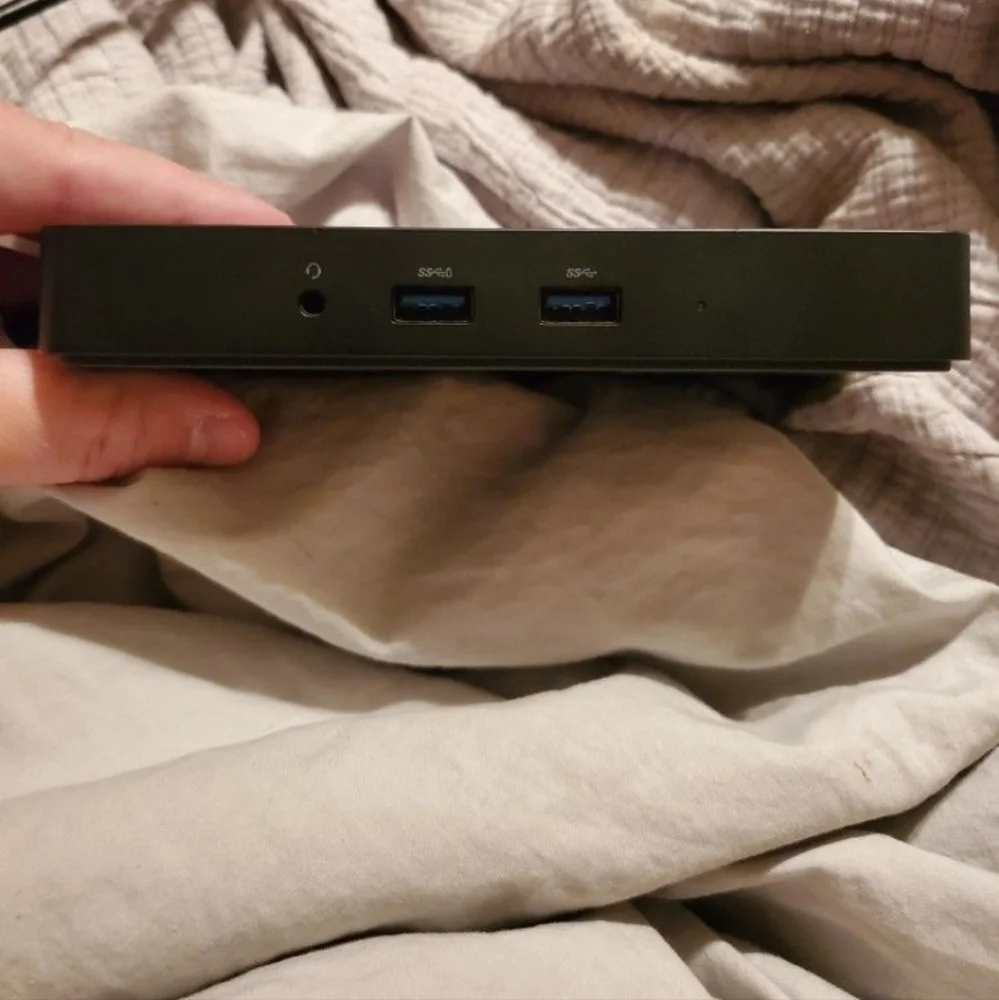 Dell 4k WD15 Portable Docking Station with 130 watt USB C Adapter